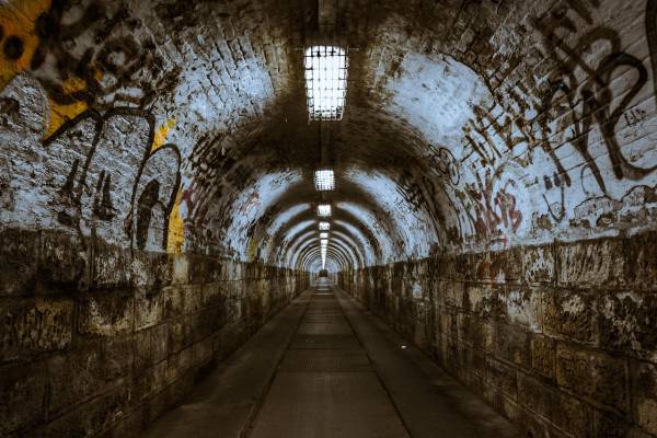 Bienvenue dans les sous-sols de la Krypte. Gare aux démons qui rôdent.